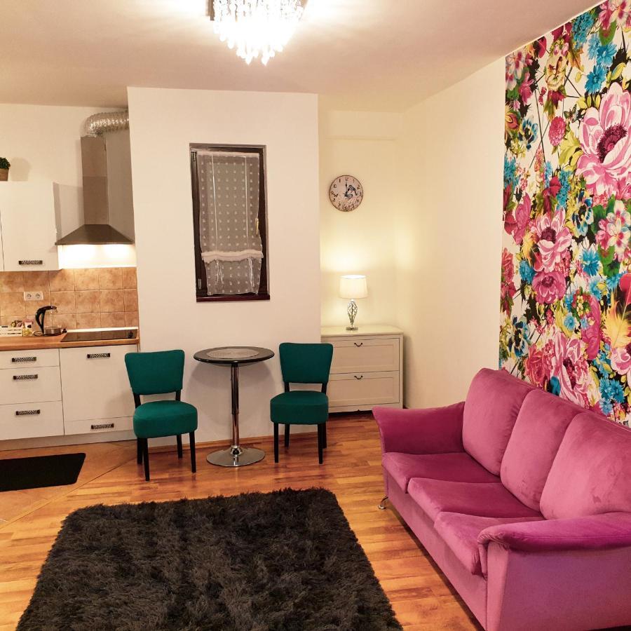 Paradise Apartman Mişcolţ Exterior foto